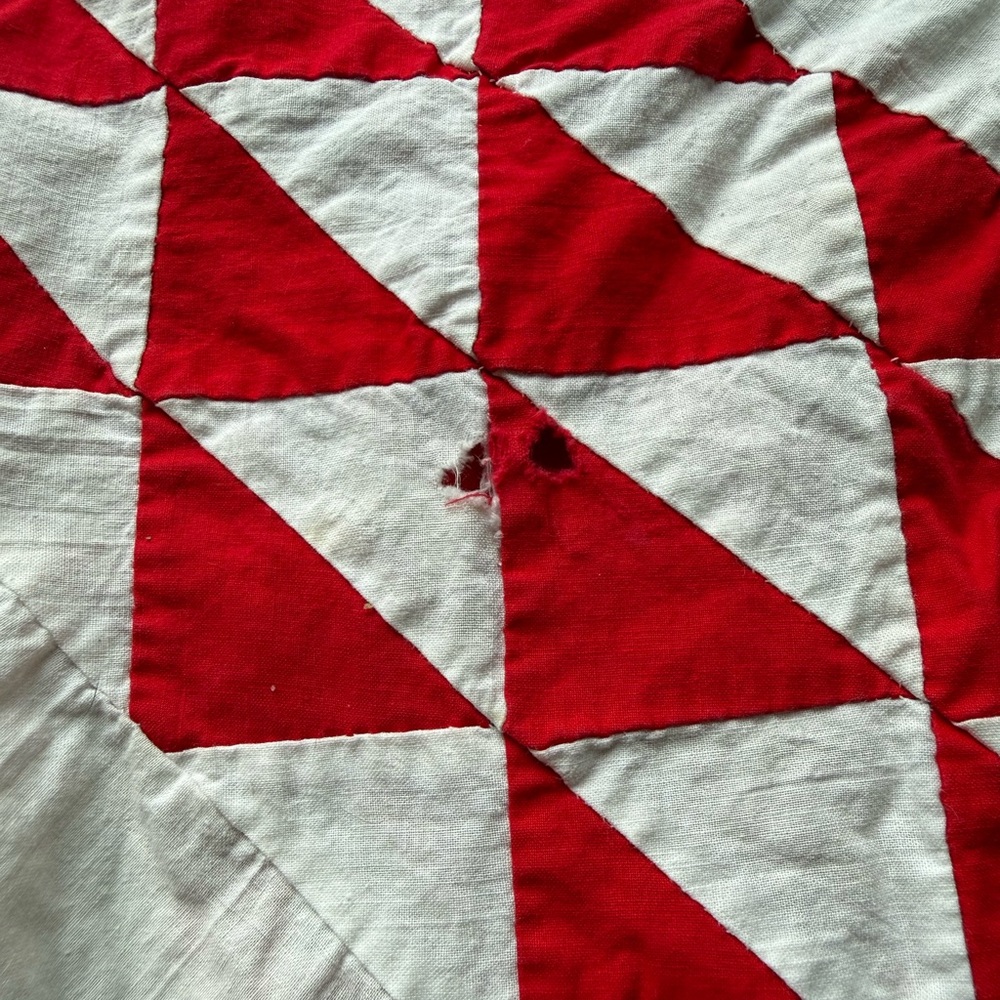 Antique 1930s Red And White Ocean Waves Quilt Top - Picture 9 of 14